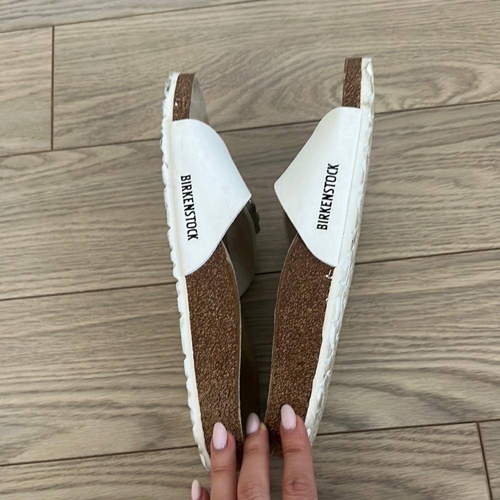 Birkenstock White Arizona Sandals Like New 39 - Picture 4 of 6